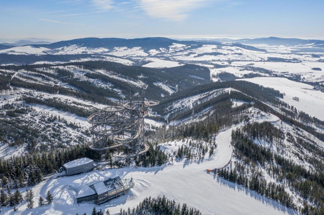 Treehous Sneznik S Wellness Hotell Dolní Morava Exteriör bild