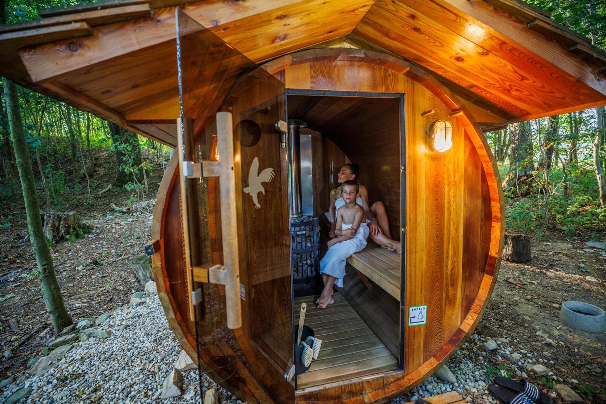 Treehous Sneznik S Wellness Hotell Dolní Morava Exteriör bild